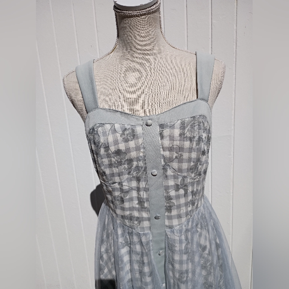 SOLD! Smocked Pin-up Grey and White Gingham Plaid Floral Sweetheart Dress - Picture 2 of 6